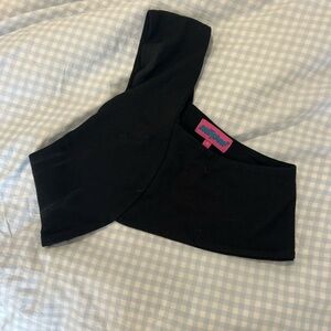 Edikted Black One-Shoulder Asymmetric Crop Top